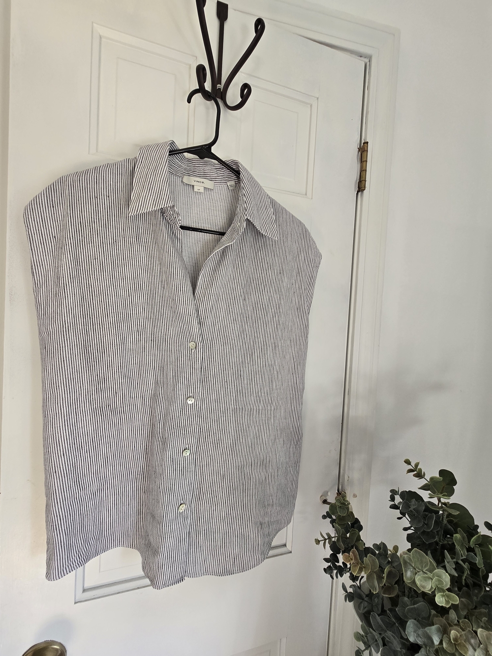 Vince Black & White Short Sleeve Striped Blouse